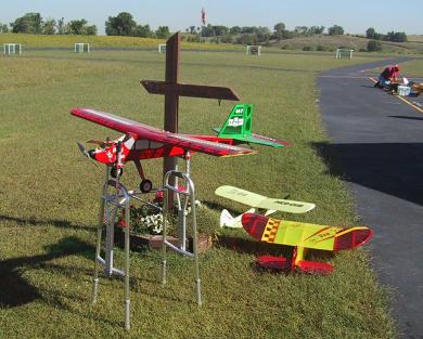 model airplane work stand